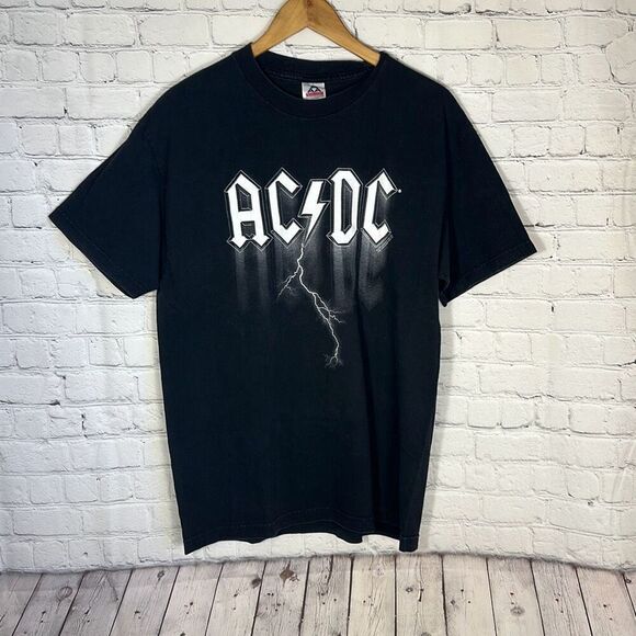 Vintage 00's 2004 AC/DC Concert Tour Band Tee Tshirt size L Large - Picture 1 of 7